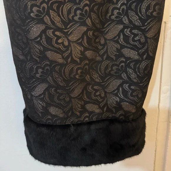 Collectif Black and Gold Juliette Jacquard Pencil Dress - Picture 4 of 11